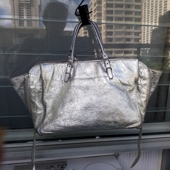 BALENCIAGA Metallic Calfskin Papier Mini A4 Tote Silver - Picture 8 of 15